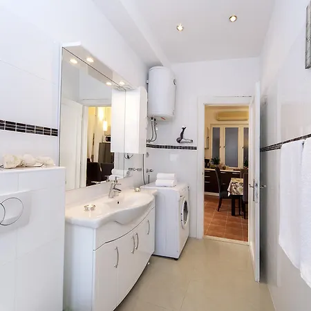 Apartment Cella *