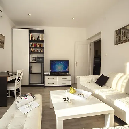 Apartment Cella *